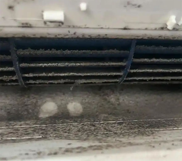 香格里拉空调吹的风有股烧焦味是怎么回事